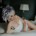 Creating a Cohesive Look with Accessories and Props: How to Elevate Your Boudoir Photoshoot
